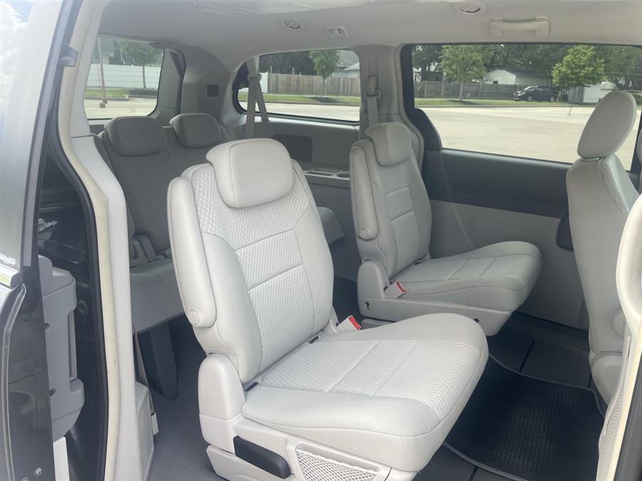 2009 Chrysler Town & Country 4dr Wgn Touring, available for sale in Elida, Ohio | Josh's All Under Ten LLC. Elida, Ohio 2009 Chrysler Town & Country 4dr Wgn Touring, available for sale in Elida, Ohio | Josh's All Under Ten LLC. Elida, Ohio