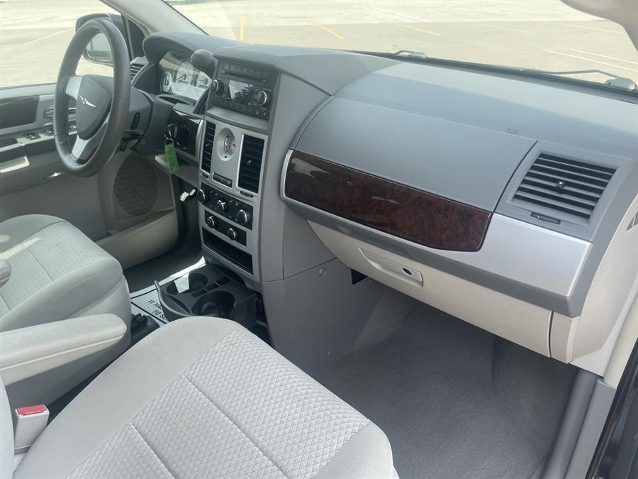 2009 Chrysler Town & Country 4dr Wgn Touring, available for sale in Elida, Ohio | Josh's All Under Ten LLC. Elida, Ohio 2009 Chrysler Town & Country 4dr Wgn Touring, available for sale in Elida, Ohio | Josh's All Under Ten LLC. Elida, Ohio