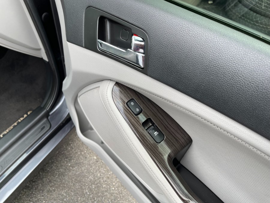 Used Kia Optima 4dr Sdn 2.4L Auto EX 2011 | DZ Automall. Paterson, New Jersey Used Kia Optima 4dr Sdn 2.4L Auto EX 2011 | DZ Automall. Paterson, New Jersey