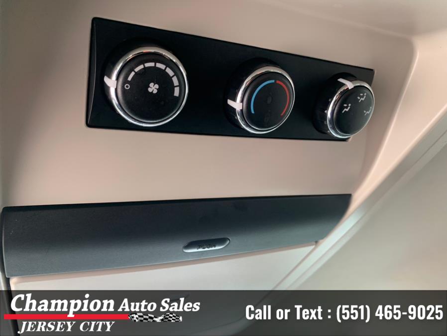 Used Dodge Grand Caravan SE Plus Wagon 2019 | Champion Auto Sales. Jersey City, New Jersey