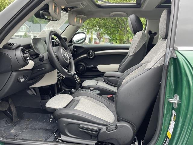 Used Mini Cooper Electric Signature Plus 2020 | Blasius of Danbury. Danbury, Connecticut Used Mini Cooper Electric Signature Plus 2020 | Blasius of Danbury. Danbury, Connecticut