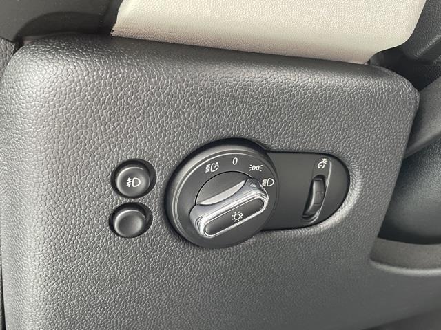 Used Mini Cooper Electric Signature Plus 2020 | Blasius of Danbury. Danbury, Connecticut Used Mini Cooper Electric Signature Plus 2020 | Blasius of Danbury. Danbury, Connecticut