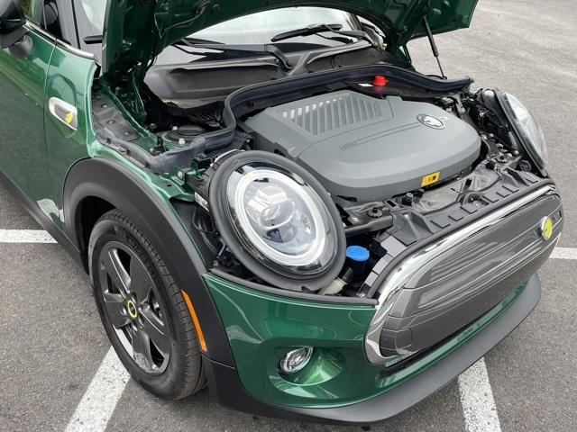 Used Mini Cooper Electric Signature Plus 2020 | Blasius of Danbury. Danbury, Connecticut Used Mini Cooper Electric Signature Plus 2020 | Blasius of Danbury. Danbury, Connecticut