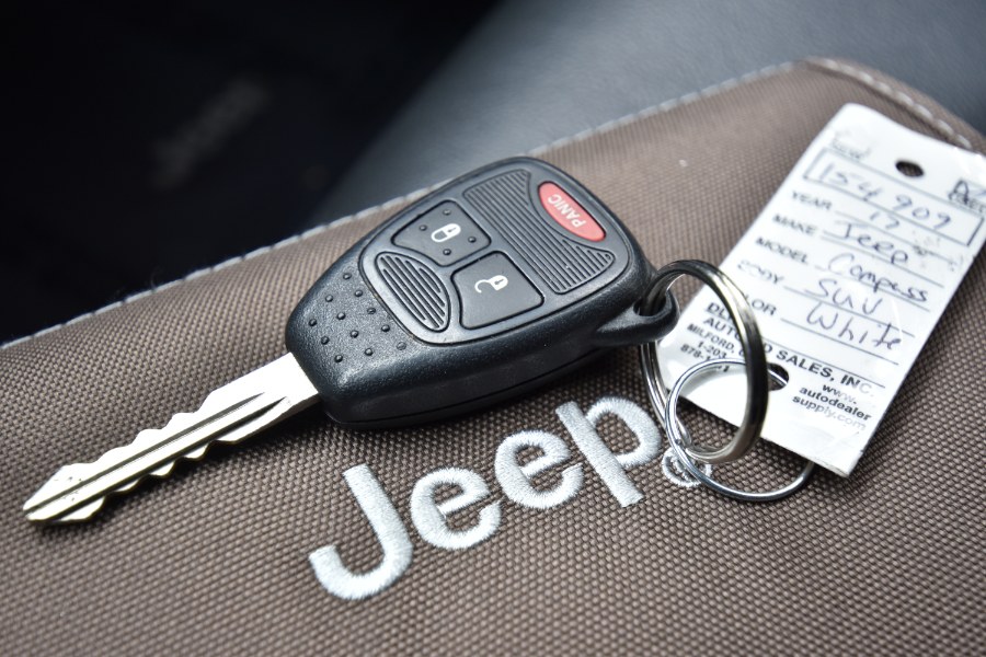 Used Jeep Compass Sport 4x4 *Ltd Avail* 2017 | Highline Car Connection. Waterbury, Connecticut Used Jeep Compass Sport 4x4 *Ltd Avail* 2017 | Highline Car Connection. Waterbury, Connecticut