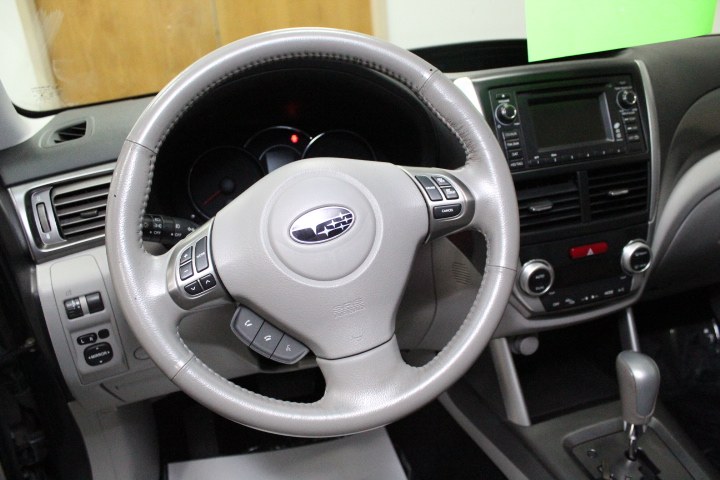 Used Subaru Forester 4dr Auto 2.5X Touring 2011 | New England Auto Sales LLC. Plainville, Connecticut Used Subaru Forester 4dr Auto 2.5X Touring 2011 | New England Auto Sales LLC. Plainville, Connecticut