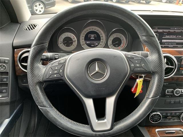 2014 Mercedes-benz Glk GLK 350, available for sale in Stratford, Connecticut | Wiz Leasing Inc. Stratford, Connecticut 2014 Mercedes-benz Glk GLK 350, available for sale in Stratford, Connecticut | Wiz Leasing Inc. Stratford, Connecticut