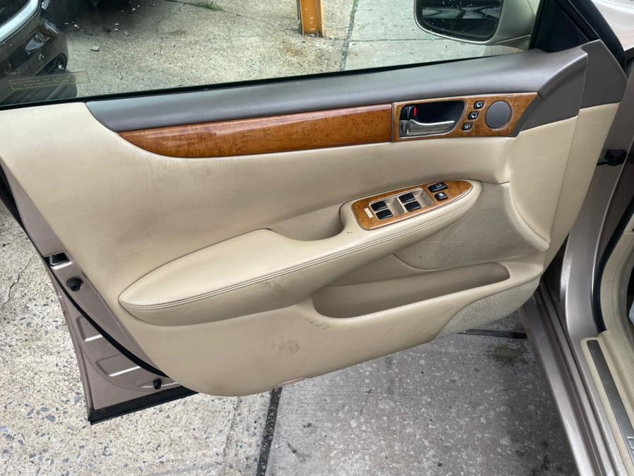 2005 Lexus ES 330 4dr Sdn, available for sale in Jamaica, New York | Sylhet Motors Inc.. Jamaica, New York 2005 Lexus ES 330 4dr Sdn, available for sale in Jamaica, New York | Sylhet Motors Inc.. Jamaica, New York