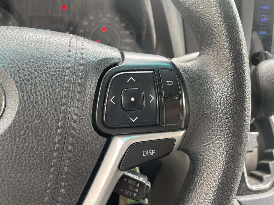Used Toyota Sienna LE 8-Passenger (Natl) 2017 | Sylhet Motors Inc.. Jamaica, New York Used Toyota Sienna LE 8-Passenger (Natl) 2017 | Sylhet Motors Inc.. Jamaica, New York