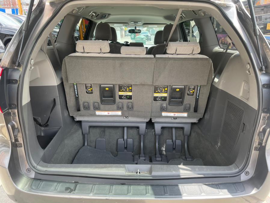 Used Toyota Sienna LE 8-Passenger (Natl) 2017 | Sylhet Motors Inc.. Jamaica, New York Used Toyota Sienna LE 8-Passenger (Natl) 2017 | Sylhet Motors Inc.. Jamaica, New York