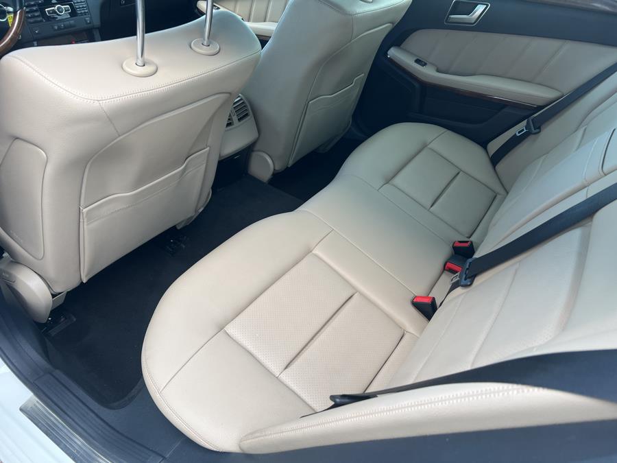 Used Mercedes-Benz E-Class 4dr Sdn E350 Luxury 4MATIC *Ltd Avail* 2013 | Dealertown Auto Wholesalers. Milford, Connecticut Used Mercedes-Benz E-Class 4dr Sdn E350 Luxury 4MATIC *Ltd Avail* 2013 | Dealertown Auto Wholesalers. Milford, Connecticut