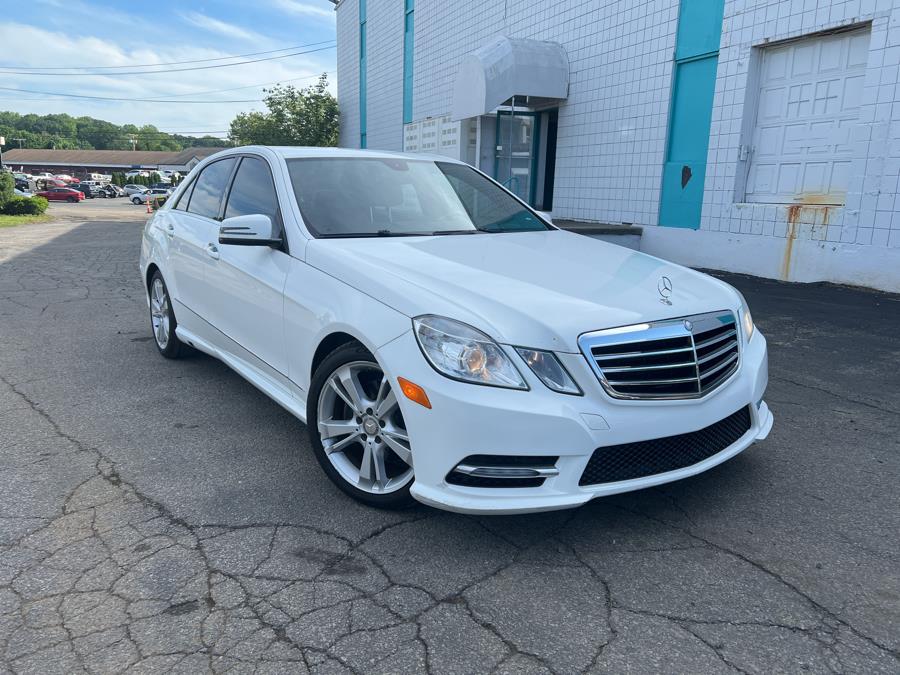 Used Mercedes-Benz E-Class 4dr Sdn E350 Luxury 4MATIC *Ltd Avail* 2013 | Dealertown Auto Wholesalers. Milford, Connecticut