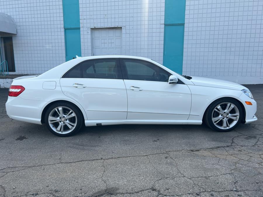 Used Mercedes-Benz E-Class 4dr Sdn E350 Luxury 4MATIC *Ltd Avail* 2013 | Dealertown Auto Wholesalers. Milford, Connecticut Used Mercedes-Benz E-Class 4dr Sdn E350 Luxury 4MATIC *Ltd Avail* 2013 | Dealertown Auto Wholesalers. Milford, Connecticut