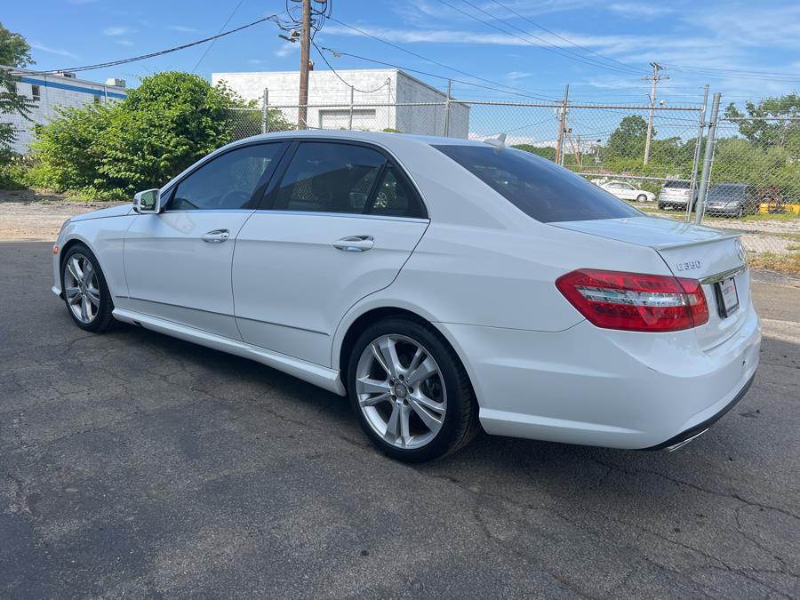 Used Mercedes-Benz E-Class 4dr Sdn E350 Luxury 4MATIC *Ltd Avail* 2013 | Dealertown Auto Wholesalers. Milford, Connecticut Used Mercedes-Benz E-Class 4dr Sdn E350 Luxury 4MATIC *Ltd Avail* 2013 | Dealertown Auto Wholesalers. Milford, Connecticut