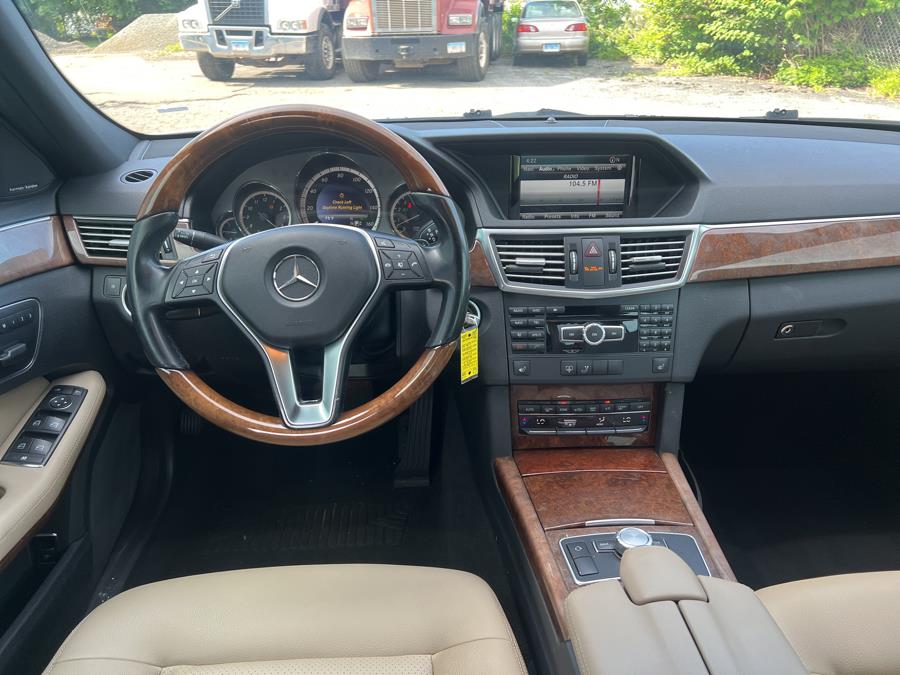 Used Mercedes-Benz E-Class 4dr Sdn E350 Luxury 4MATIC *Ltd Avail* 2013 | Dealertown Auto Wholesalers. Milford, Connecticut Used Mercedes-Benz E-Class 4dr Sdn E350 Luxury 4MATIC *Ltd Avail* 2013 | Dealertown Auto Wholesalers. Milford, Connecticut