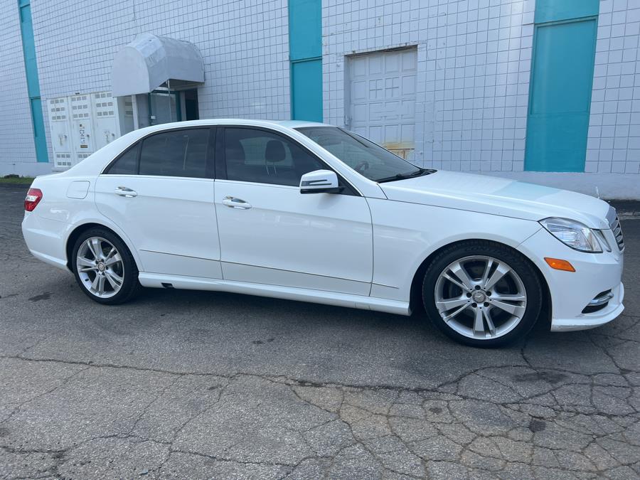 Used Mercedes-Benz E-Class 4dr Sdn E350 Luxury 4MATIC *Ltd Avail* 2013 | Dealertown Auto Wholesalers. Milford, Connecticut Used Mercedes-Benz E-Class 4dr Sdn E350 Luxury 4MATIC *Ltd Avail* 2013 | Dealertown Auto Wholesalers. Milford, Connecticut