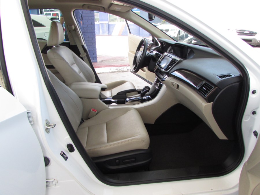 2016 Honda Accord Sedan 4dr V6 Auto Touring, available for sale in Orlando, Florida | VIP Auto Enterprise, Inc. Orlando, Florida 2016 Honda Accord Sedan 4dr V6 Auto Touring, available for sale in Orlando, Florida | VIP Auto Enterprise, Inc. Orlando, Florida