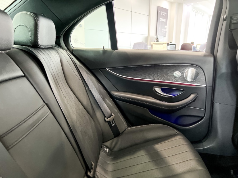 Used Mercedes-Benz E-Class E 300 4MATIC Sedan 2019 | Luxury Motor Club. Franklin Square, New York Used Mercedes-Benz E-Class E 300 4MATIC Sedan 2019 | Luxury Motor Club. Franklin Square, New York