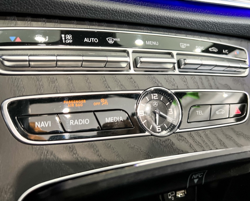 Used Mercedes-Benz E-Class E 300 4MATIC Sedan 2019 | Luxury Motor Club. Franklin Square, New York Used Mercedes-Benz E-Class E 300 4MATIC Sedan 2019 | Luxury Motor Club. Franklin Square, New York