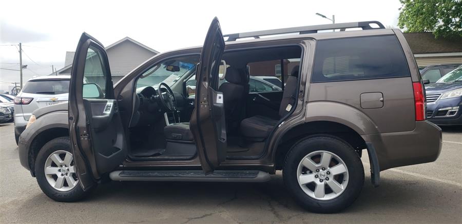 2008 Nissan Pathfinder 4WD 4dr V6 S, available for sale in Little Ferry, New Jersey | Victoria Preowned Autos Inc. Little Ferry, New Jersey 2008 Nissan Pathfinder 4WD 4dr V6 S, available for sale in Little Ferry, New Jersey | Victoria Preowned Autos Inc. Little Ferry, New Jersey