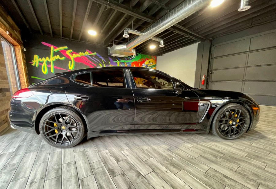 Used Porsche Panamera 4dr HB 2014 | RT Auto Center LLC. Newark, New Jersey Used Porsche Panamera 4dr HB 2014 | RT Auto Center LLC. Newark, New Jersey