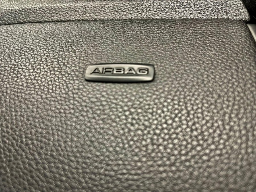 Used Porsche Panamera 4dr HB 2014 | RT Auto Center LLC. Newark, New Jersey Used Porsche Panamera 4dr HB 2014 | RT Auto Center LLC. Newark, New Jersey