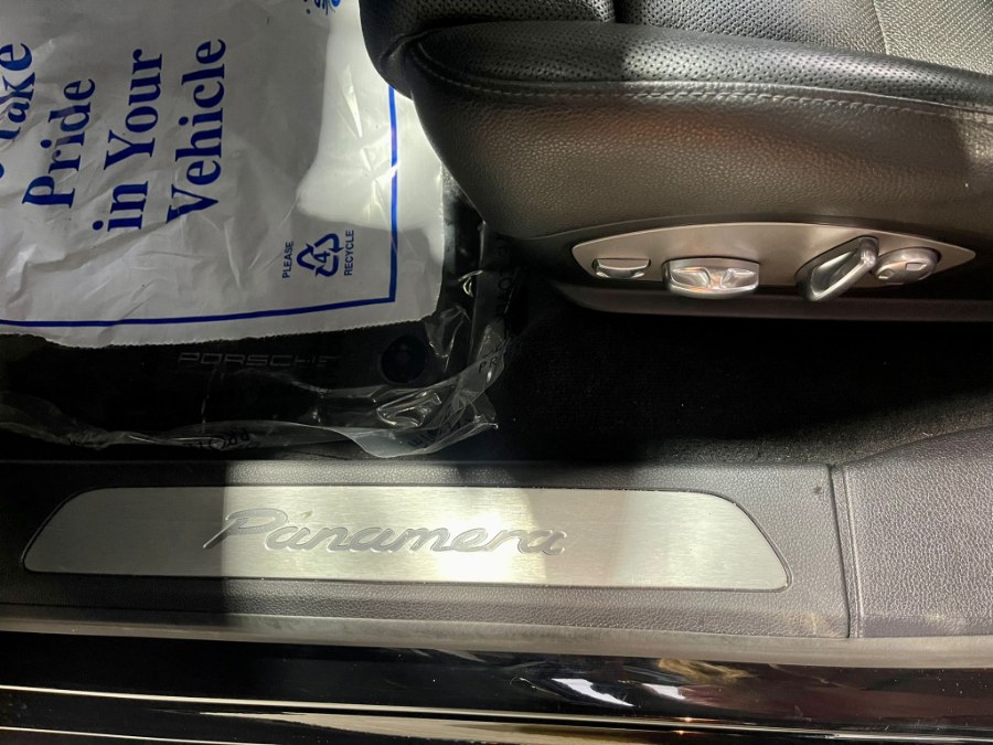 Used Porsche Panamera 4dr HB 2014 | RT Auto Center LLC. Newark, New Jersey Used Porsche Panamera 4dr HB 2014 | RT Auto Center LLC. Newark, New Jersey
