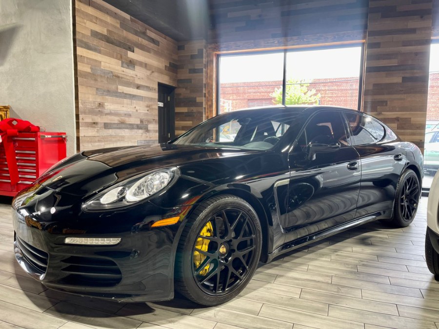 Used Porsche Panamera 4dr HB 2014 | RT Auto Center LLC. Newark, New Jersey Used Porsche Panamera 4dr HB 2014 | RT Auto Center LLC. Newark, New Jersey