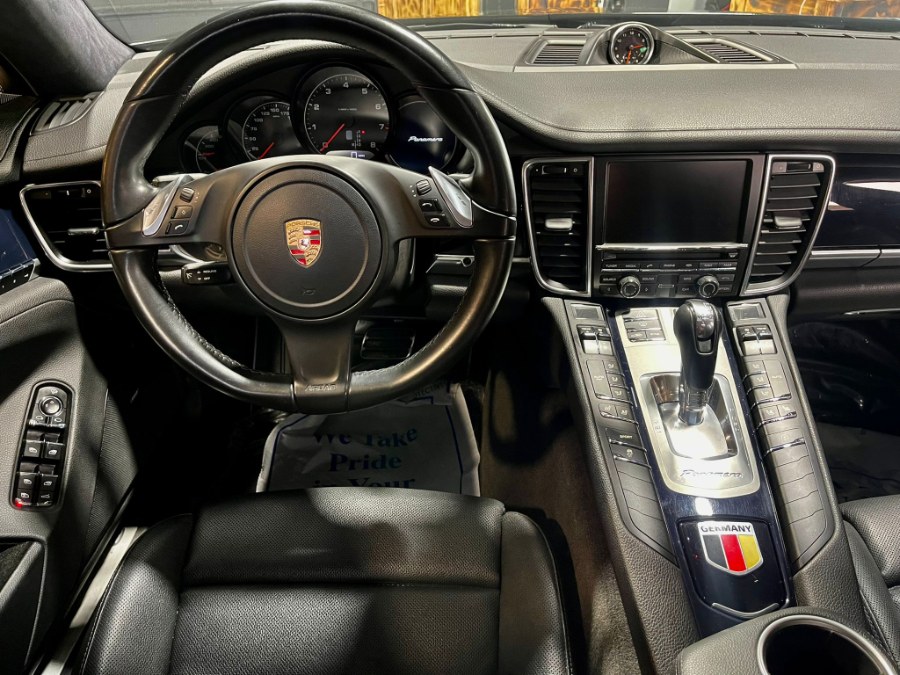 Used Porsche Panamera 4dr HB 2014 | RT Auto Center LLC. Newark, New Jersey Used Porsche Panamera 4dr HB 2014 | RT Auto Center LLC. Newark, New Jersey