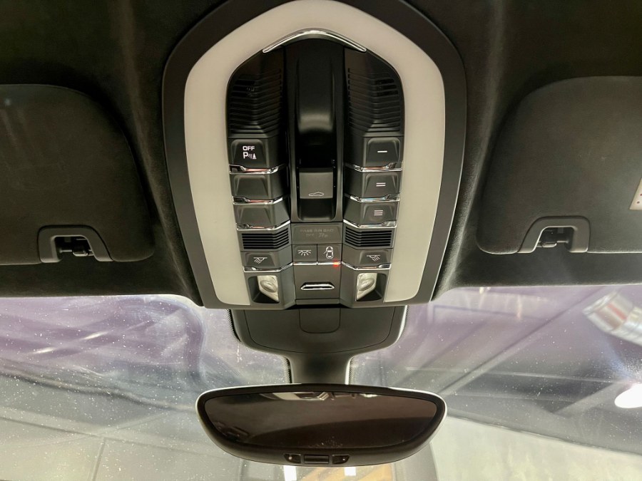 Used Porsche Panamera 4dr HB 2014 | RT Auto Center LLC. Newark, New Jersey Used Porsche Panamera 4dr HB 2014 | RT Auto Center LLC. Newark, New Jersey