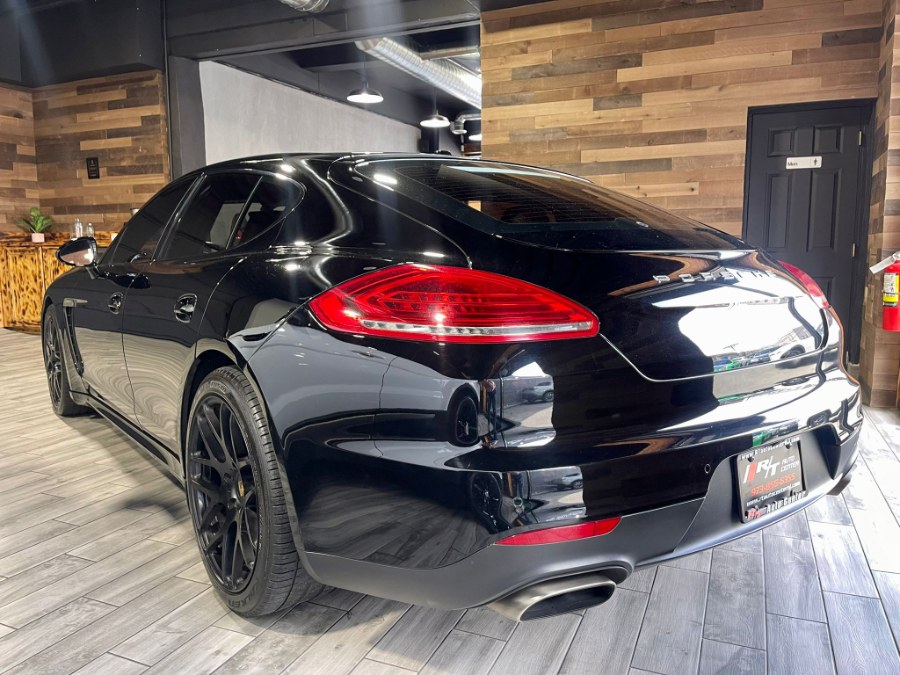 Used Porsche Panamera 4dr HB 2014 | RT Auto Center LLC. Newark, New Jersey Used Porsche Panamera 4dr HB 2014 | RT Auto Center LLC. Newark, New Jersey
