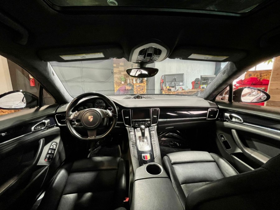 Used Porsche Panamera 4dr HB 2014 | RT Auto Center LLC. Newark, New Jersey Used Porsche Panamera 4dr HB 2014 | RT Auto Center LLC. Newark, New Jersey