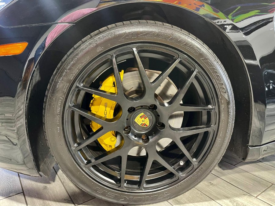 Used Porsche Panamera 4dr HB 2014 | RT Auto Center LLC. Newark, New Jersey Used Porsche Panamera 4dr HB 2014 | RT Auto Center LLC. Newark, New Jersey
