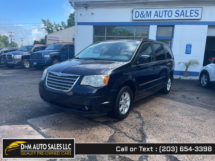 Used 2010 Chrysler Town & Country in Meriden, Connecticut | D&M Auto Sales LLC. Meriden, Connecticut