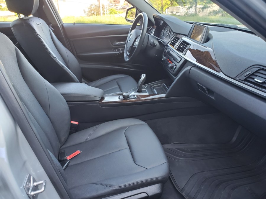 Used BMW 3 Series 4dr Sdn 320i xDrive AWD 2013 | Band of Brothers. Hyde Park, Massachusetts Used BMW 3 Series 4dr Sdn 320i xDrive AWD 2013 | Band of Brothers. Hyde Park, Massachusetts
