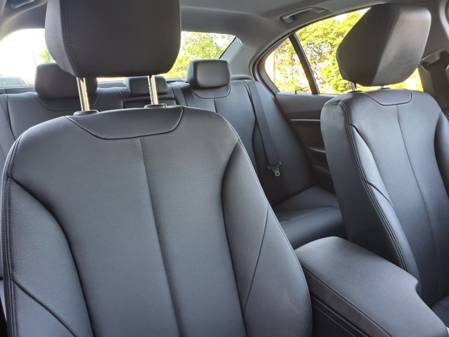 Used BMW 3 Series 4dr Sdn 320i xDrive AWD 2013 | Band of Brothers. Hyde Park, Massachusetts Used BMW 3 Series 4dr Sdn 320i xDrive AWD 2013 | Band of Brothers. Hyde Park, Massachusetts