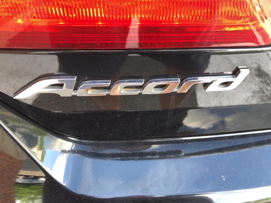 2014 Honda Accord Sedan 4dr V6 Auto EX-L w/Navi, available for sale in Waterbury, Connecticut | National Auto Brokers, Inc.. Waterbury, Connecticut 2014 Honda Accord Sedan 4dr V6 Auto EX-L w/Navi, available for sale in Waterbury, Connecticut | National Auto Brokers, Inc.. Waterbury, Connecticut