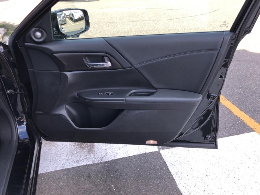 2014 Honda Accord Sedan 4dr V6 Auto EX-L w/Navi, available for sale in Waterbury, Connecticut | National Auto Brokers, Inc.. Waterbury, Connecticut 2014 Honda Accord Sedan 4dr V6 Auto EX-L w/Navi, available for sale in Waterbury, Connecticut | National Auto Brokers, Inc.. Waterbury, Connecticut