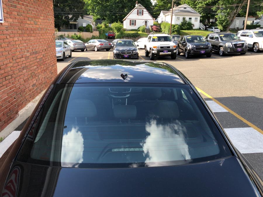 2014 Honda Accord Sedan 4dr V6 Auto EX-L w/Navi, available for sale in Waterbury, Connecticut | National Auto Brokers, Inc.. Waterbury, Connecticut 2014 Honda Accord Sedan 4dr V6 Auto EX-L w/Navi, available for sale in Waterbury, Connecticut | National Auto Brokers, Inc.. Waterbury, Connecticut