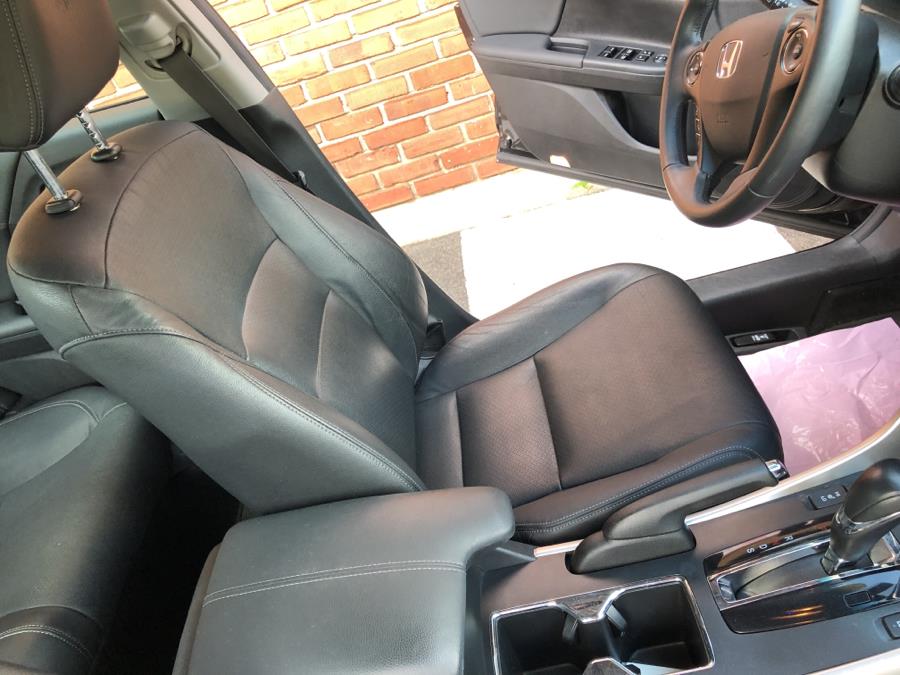 2014 Honda Accord Sedan 4dr V6 Auto EX-L w/Navi, available for sale in Waterbury, Connecticut | National Auto Brokers, Inc.. Waterbury, Connecticut 2014 Honda Accord Sedan 4dr V6 Auto EX-L w/Navi, available for sale in Waterbury, Connecticut | National Auto Brokers, Inc.. Waterbury, Connecticut