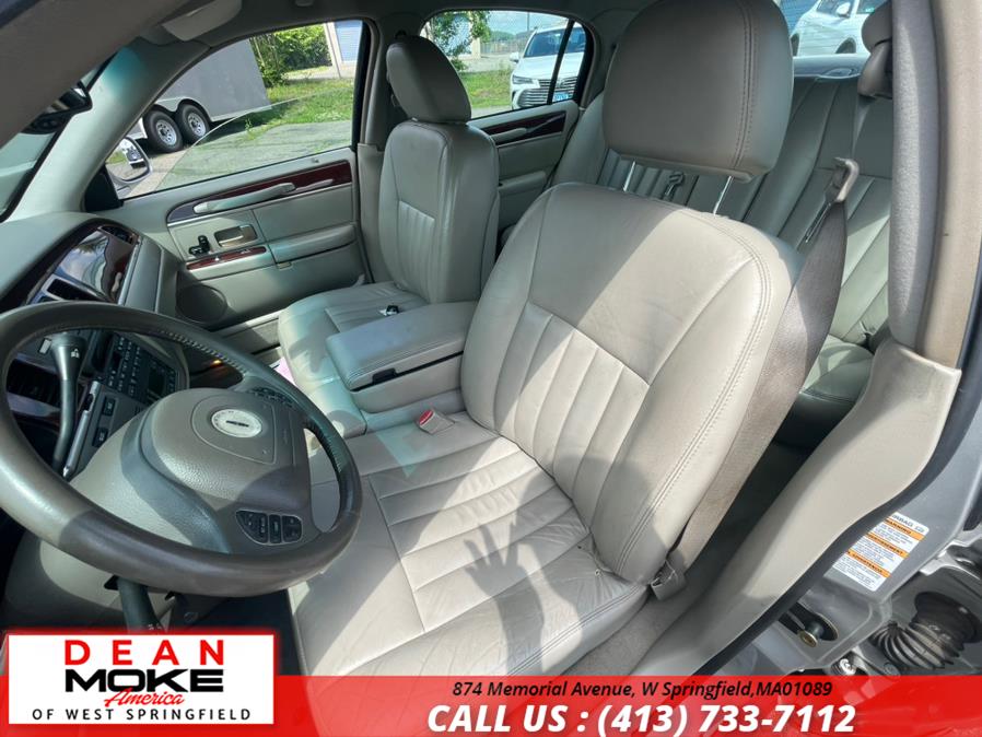 Used Lincoln Town Car 4dr Sdn Executive 2003 | Dean Moke America of West Springfield. W Springfield, Massachusetts Used Lincoln Town Car 4dr Sdn Executive 2003 | Dean Moke America of West Springfield. W Springfield, Massachusetts