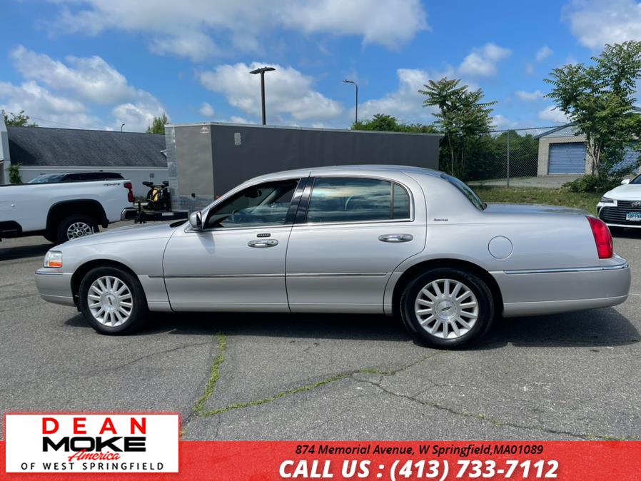 Used Lincoln Town Car 4dr Sdn Executive 2003 | Dean Moke America of West Springfield. W Springfield, Massachusetts Used Lincoln Town Car 4dr Sdn Executive 2003 | Dean Moke America of West Springfield. W Springfield, Massachusetts