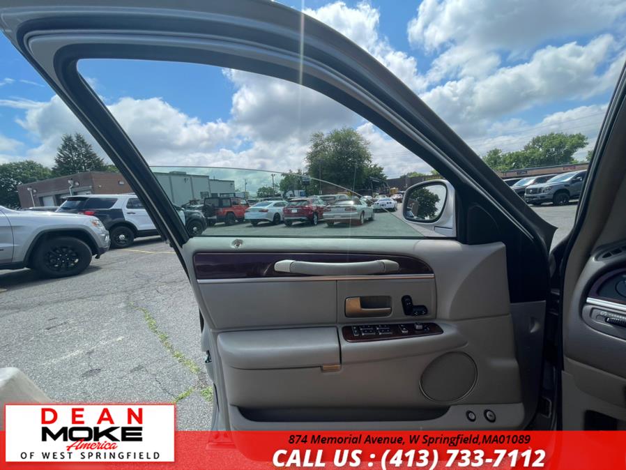 Used Lincoln Town Car 4dr Sdn Executive 2003 | Dean Moke America of West Springfield. W Springfield, Massachusetts Used Lincoln Town Car 4dr Sdn Executive 2003 | Dean Moke America of West Springfield. W Springfield, Massachusetts