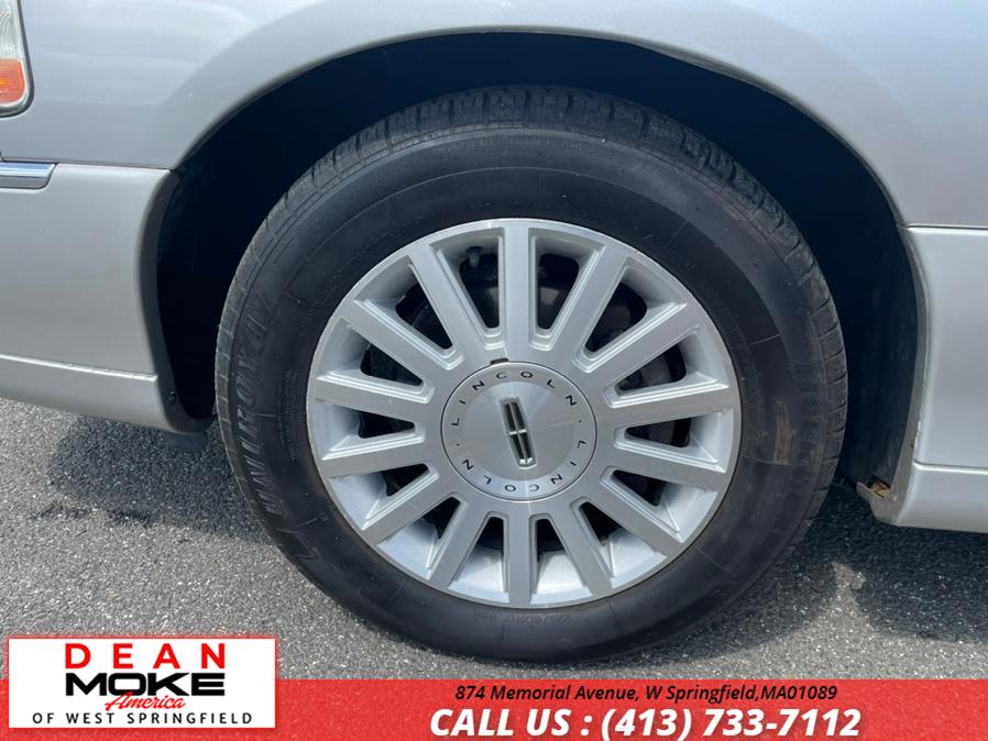 Used Lincoln Town Car 4dr Sdn Executive 2003 | Dean Moke America of West Springfield. W Springfield, Massachusetts Used Lincoln Town Car 4dr Sdn Executive 2003 | Dean Moke America of West Springfield. W Springfield, Massachusetts