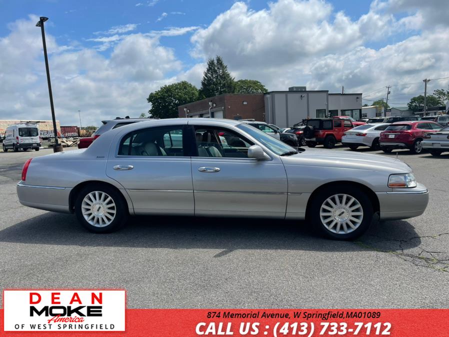 Used Lincoln Town Car 4dr Sdn Executive 2003 | Dean Moke America of West Springfield. W Springfield, Massachusetts Used Lincoln Town Car 4dr Sdn Executive 2003 | Dean Moke America of West Springfield. W Springfield, Massachusetts