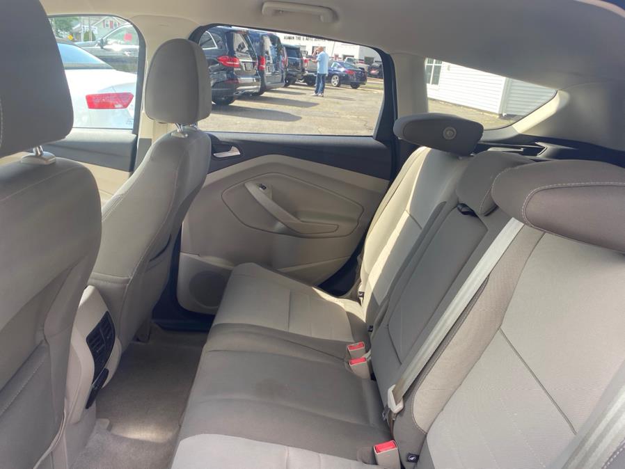 2015 Ford Escape 4WD 4dr SE, available for sale in Agawam, Massachusetts | Malkoon Motors. Agawam, Massachusetts 2015 Ford Escape 4WD 4dr SE, available for sale in Agawam, Massachusetts | Malkoon Motors. Agawam, Massachusetts