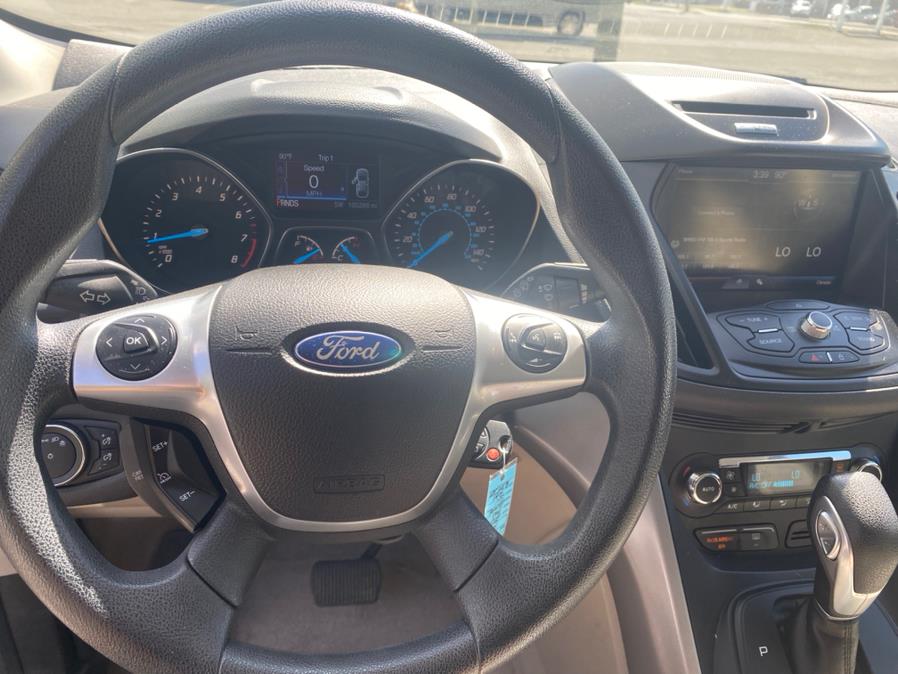 2015 Ford Escape 4WD 4dr SE, available for sale in Agawam, Massachusetts | Malkoon Motors. Agawam, Massachusetts 2015 Ford Escape 4WD 4dr SE, available for sale in Agawam, Massachusetts | Malkoon Motors. Agawam, Massachusetts