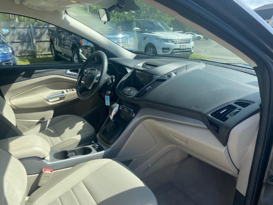 2015 Ford Escape 4WD 4dr SE, available for sale in Agawam, Massachusetts | Malkoon Motors. Agawam, Massachusetts 2015 Ford Escape 4WD 4dr SE, available for sale in Agawam, Massachusetts | Malkoon Motors. Agawam, Massachusetts