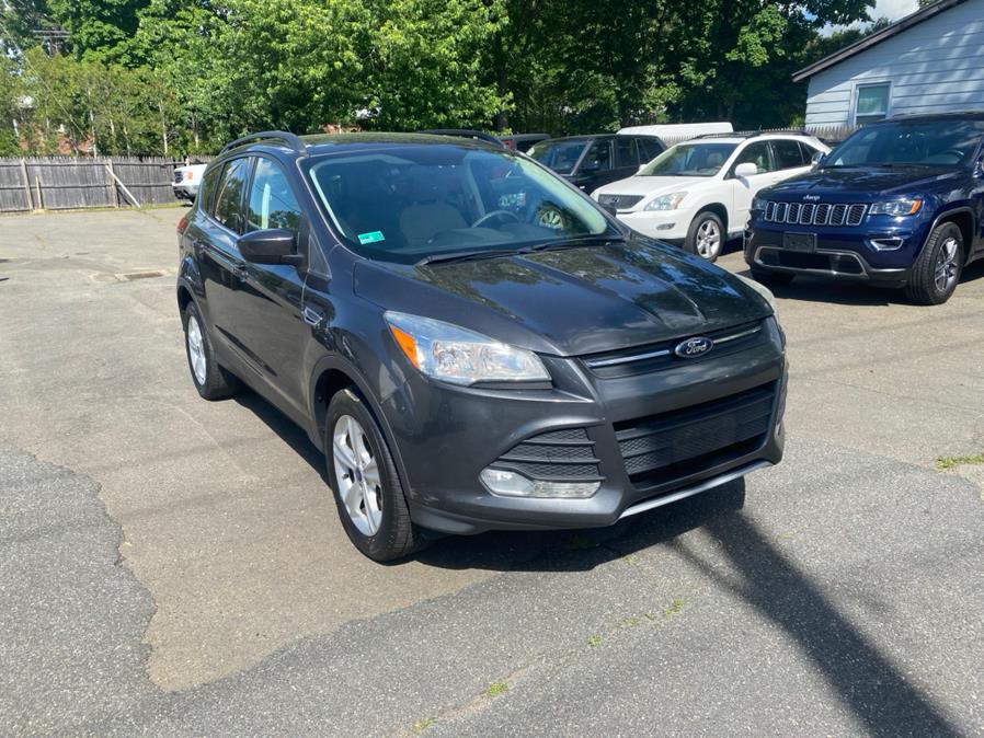 Used Ford Escape 4WD 4dr SE 2015 | Malkoon Motors. Agawam, Massachusetts
