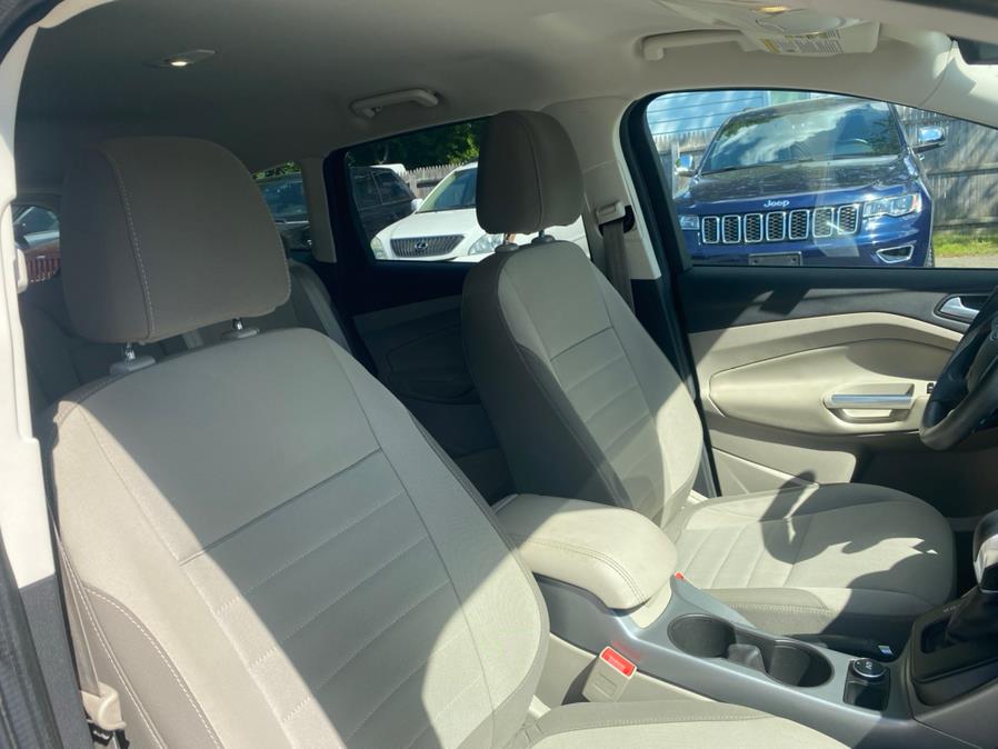 2015 Ford Escape 4WD 4dr SE, available for sale in Agawam, Massachusetts | Malkoon Motors. Agawam, Massachusetts 2015 Ford Escape 4WD 4dr SE, available for sale in Agawam, Massachusetts | Malkoon Motors. Agawam, Massachusetts