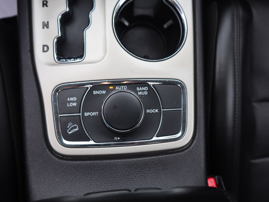 2011 Jeep Grand Cherokee 4WD 4dr Limited, available for sale in Huntington Station, New York | My Auto Inc.. Huntington Station, New York 2011 Jeep Grand Cherokee 4WD 4dr Limited, available for sale in Huntington Station, New York | My Auto Inc.. Huntington Station, New York